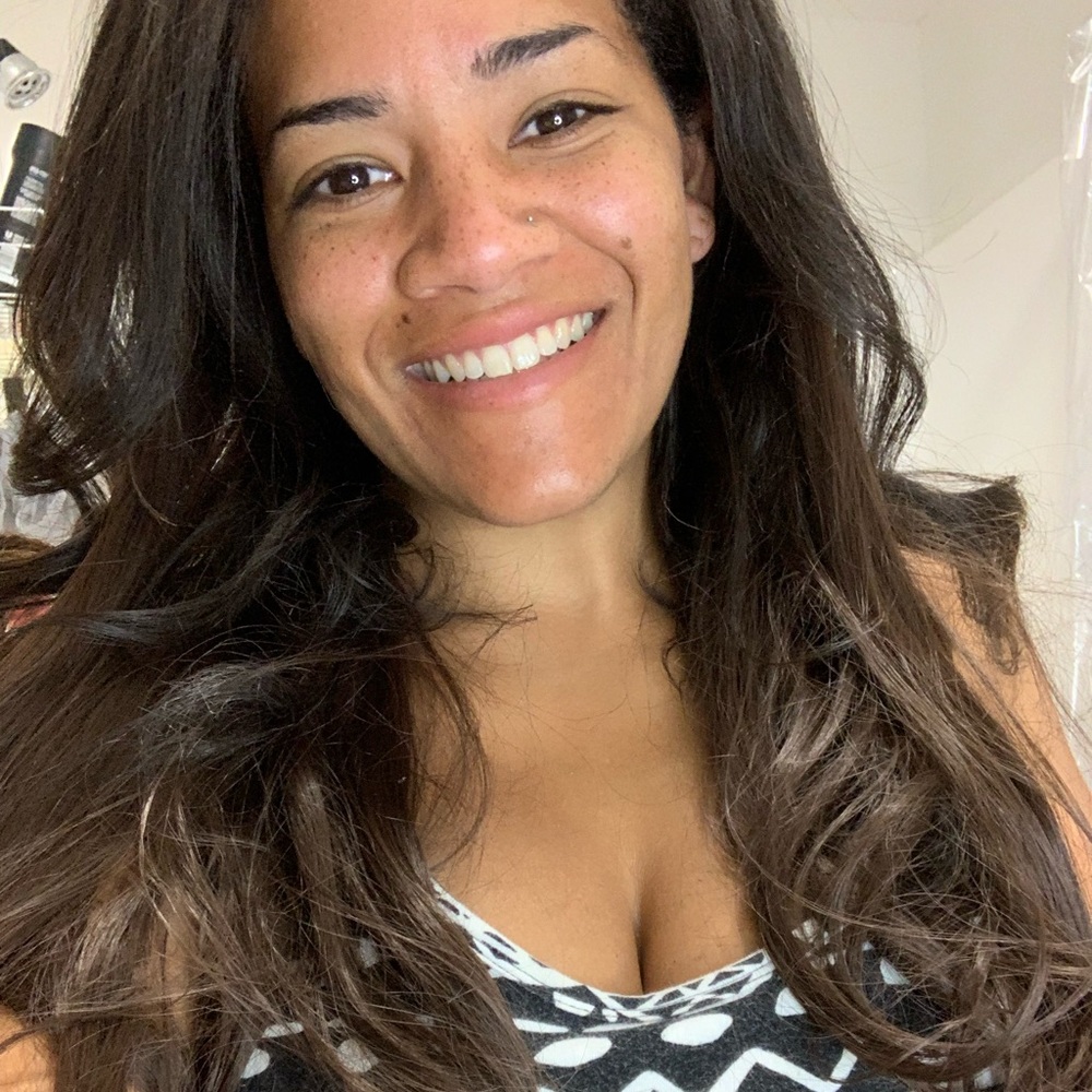 Meet your Posher, Shana